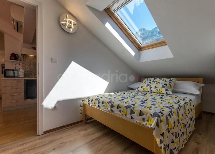 Seaview Apartments Duky